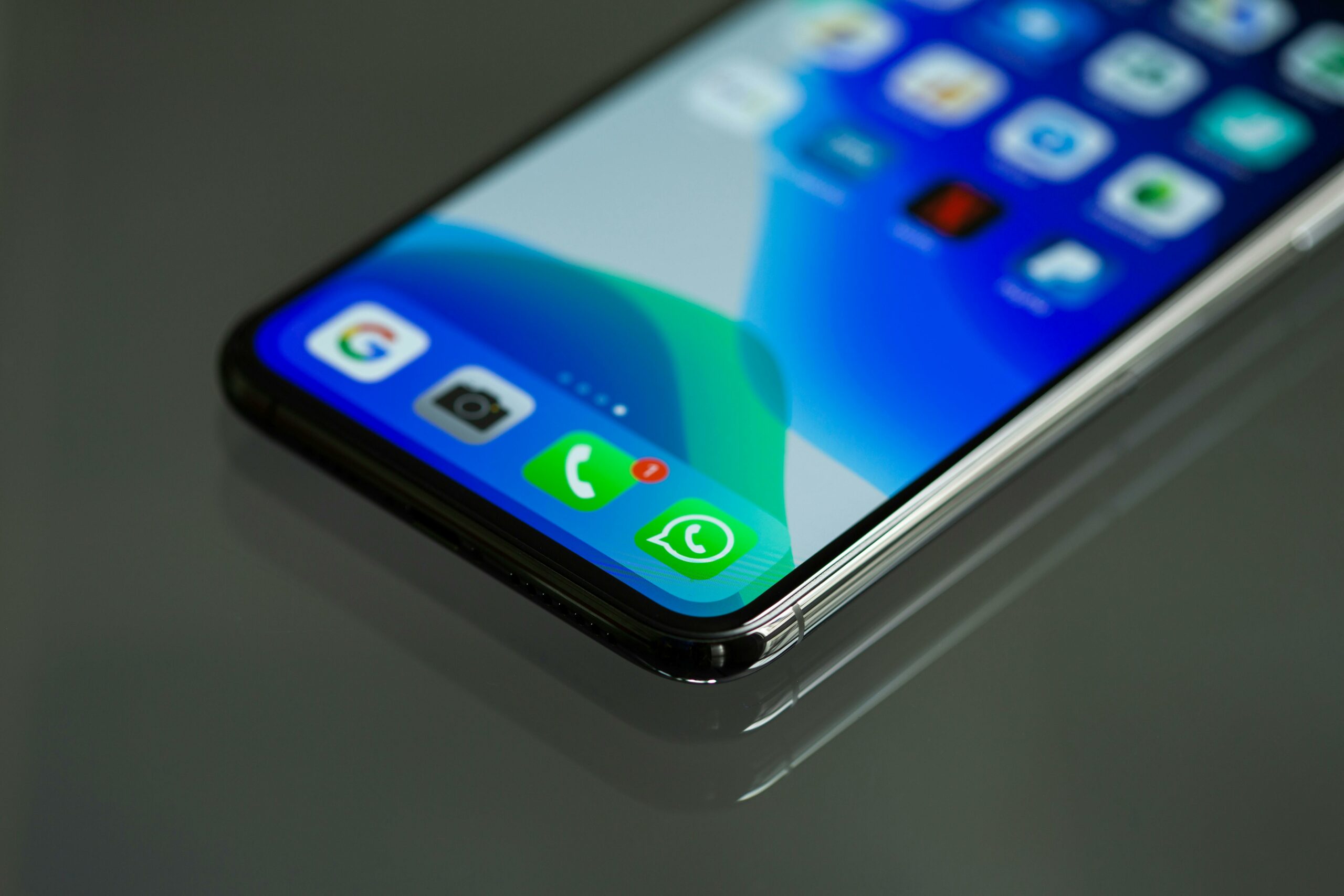 Utiliser WhatsApp et autres messageries pour vendre : Le guide pour conseiller sans déranger